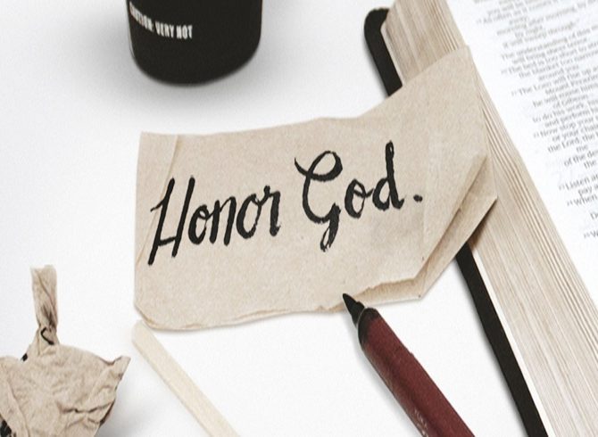 cum-il-onoram-pe-el-pastor-crihalmean-corneliu