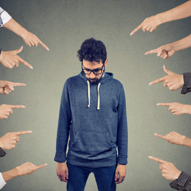 judeca-nu-emite-judecati-vorbitor-cocora-sebastian-flavius